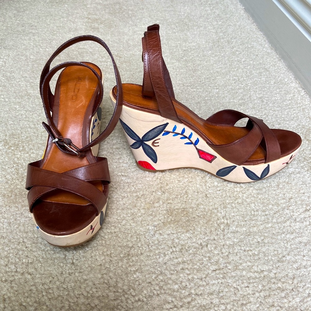 Aldo wedge heels with leather straps and wooden sole
